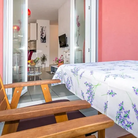 And With Parking Space Grebastica, Sibenik - 17831 Guest house Grebastica