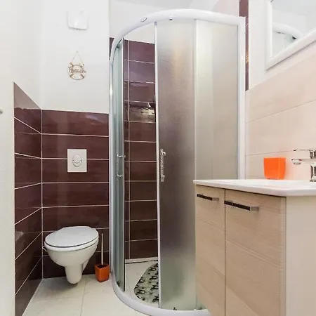 And With Parking Space Grebastica, Sibenik - 17831 Gostinjska kuća