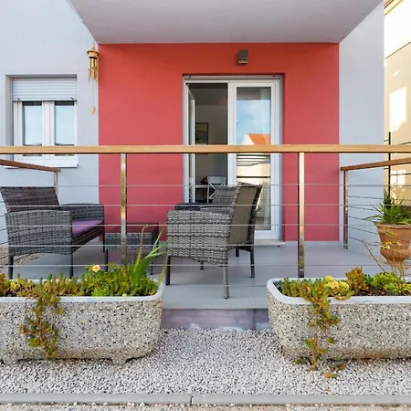 And With Parking Space Grebastica, Sibenik - 17831 Guest house Grebastica