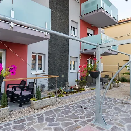 And With Parking Space Grebastica, Sibenik - 17831 Konukevi 3*