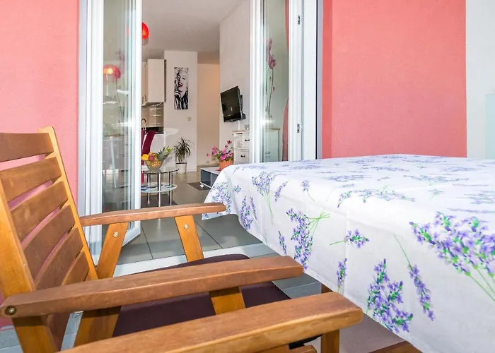 And With Parking Space Grebastica, Sibenik - 17831 Guest house Grebastica