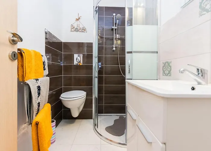 And With Parking Space Grebastica, Sibenik - 17831 בית הארחה 3*