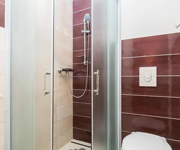 And With Parking Space Grebastica, Sibenik - 17831 בית הארחה 3*