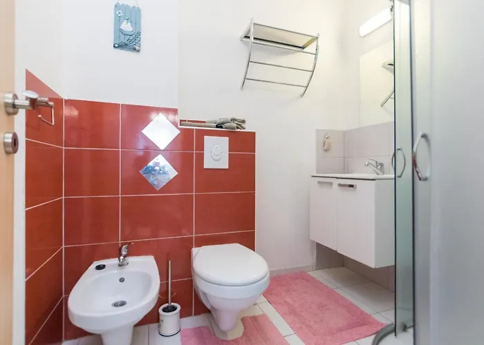 And With Parking Space Grebastica, Sibenik - 17831 בית הארחה