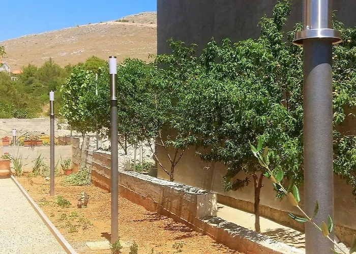 And With Parking Space Grebastica, Sibenik - 17831 בית הארחה Grebaštica