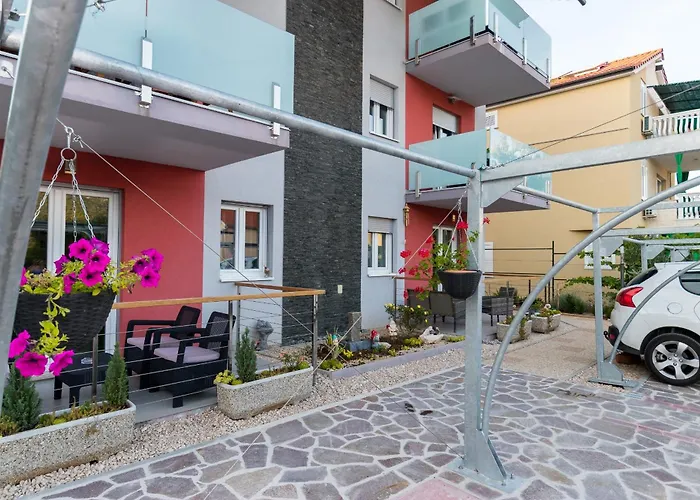 And With Parking Space Grebastica, Sibenik - 17831 בית הארחה 3*